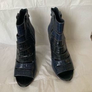 Rebecca Minkoff Black and Navy Wedges 36.5
